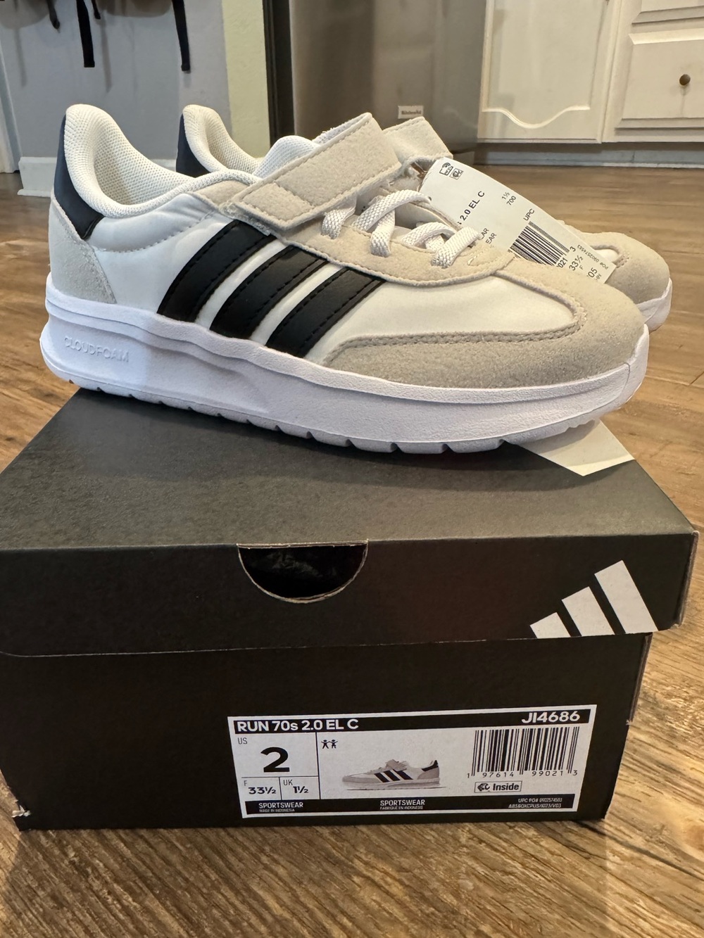 New ADIDAS Run 70s Shoes | Size 2 | Little Kid-Boy Neutral Beige White Black